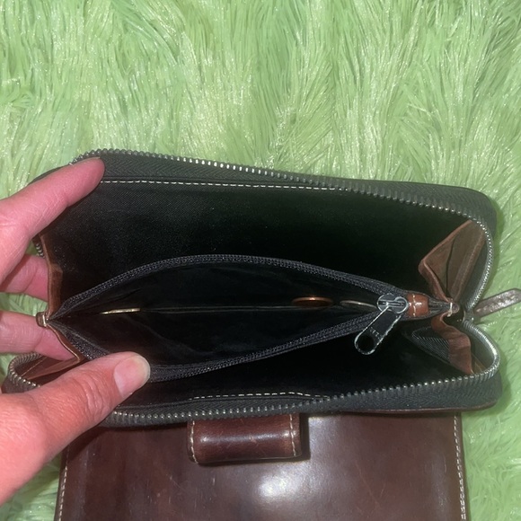 Vintage Dooney And Bourke Wallet - Picture 5 of 9